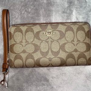 Cartera Long Zip Around  - Coach